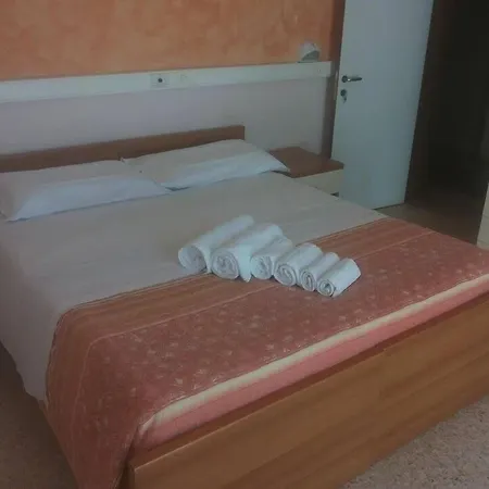 Chiar Di Luna Hotel Senigallia