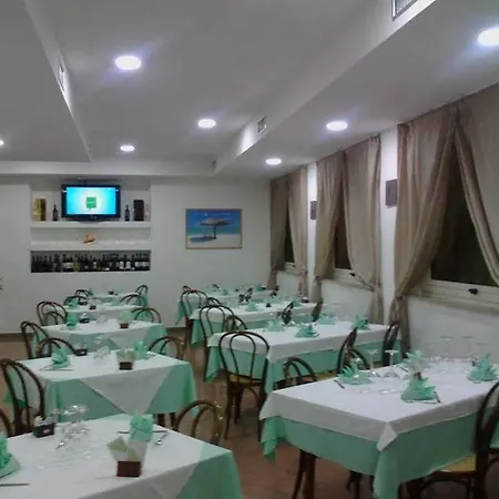 Hotel Chiar Di Luna
